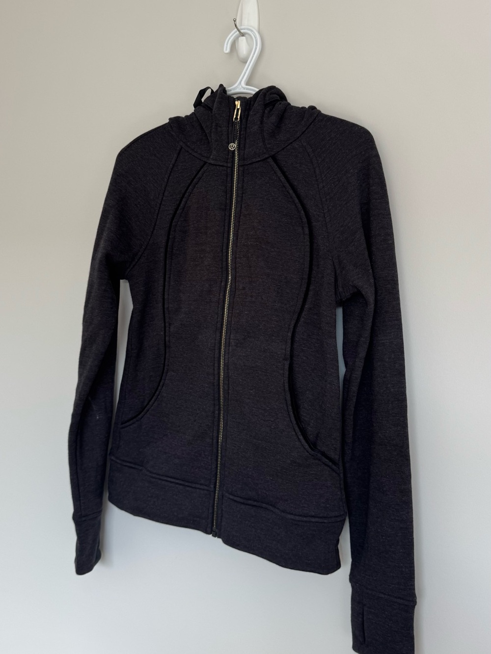 Lululemon Scuba Hoodie *Plush
Heathered Black / Black